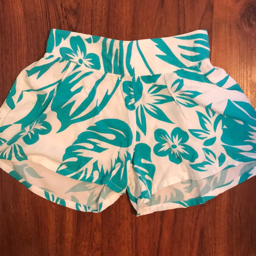 Tropical shorts